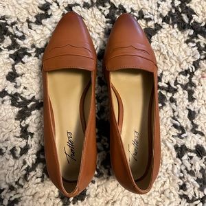 NEW Trotters “Joelle” loafer